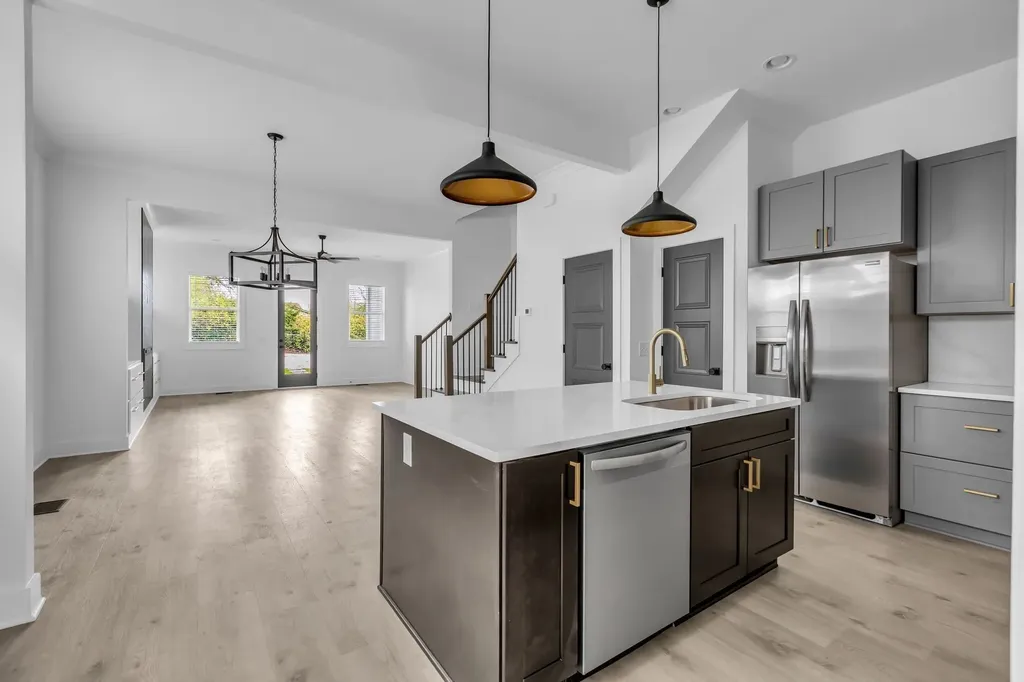 2110B 11th Ave, N Nashville TN 37208