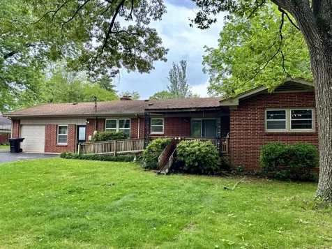 302 Hampton Road Tullahoma TN 37388