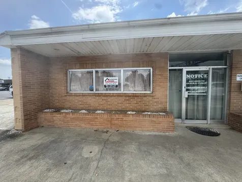 207 E Gaines St, E Lawrenceburg TN 38464