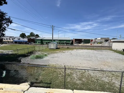 207 E Gaines St, E Lawrenceburg TN 38464