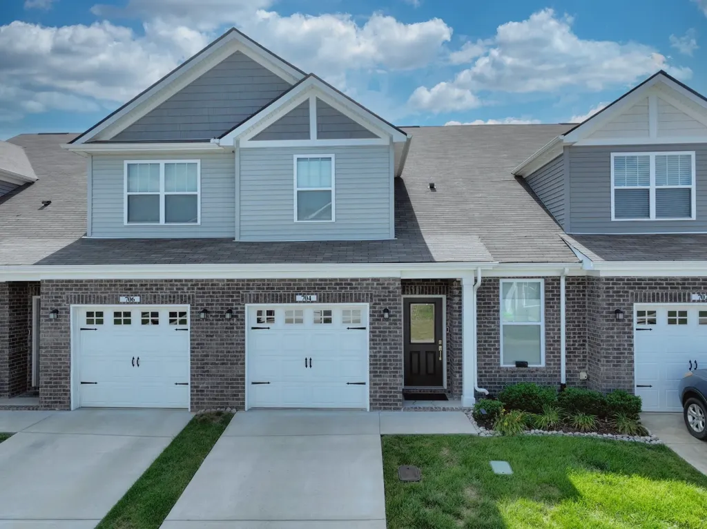 704 Mickelson Way Lebanon TN 37087