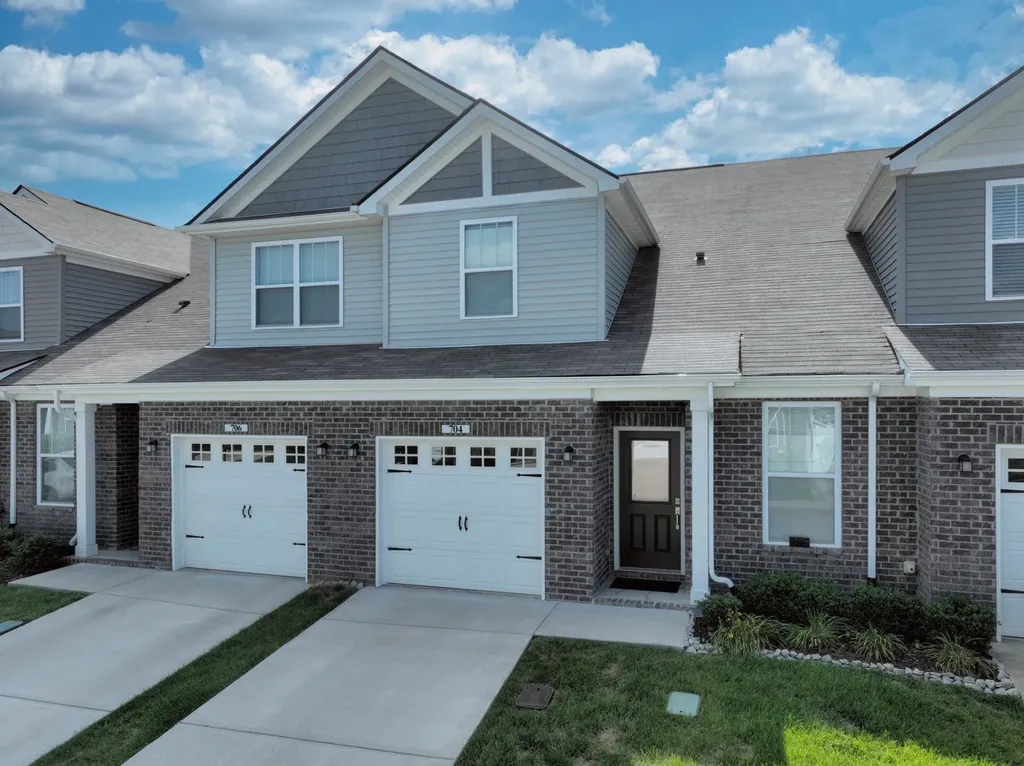 704 Mickelson Way Lebanon TN 37087