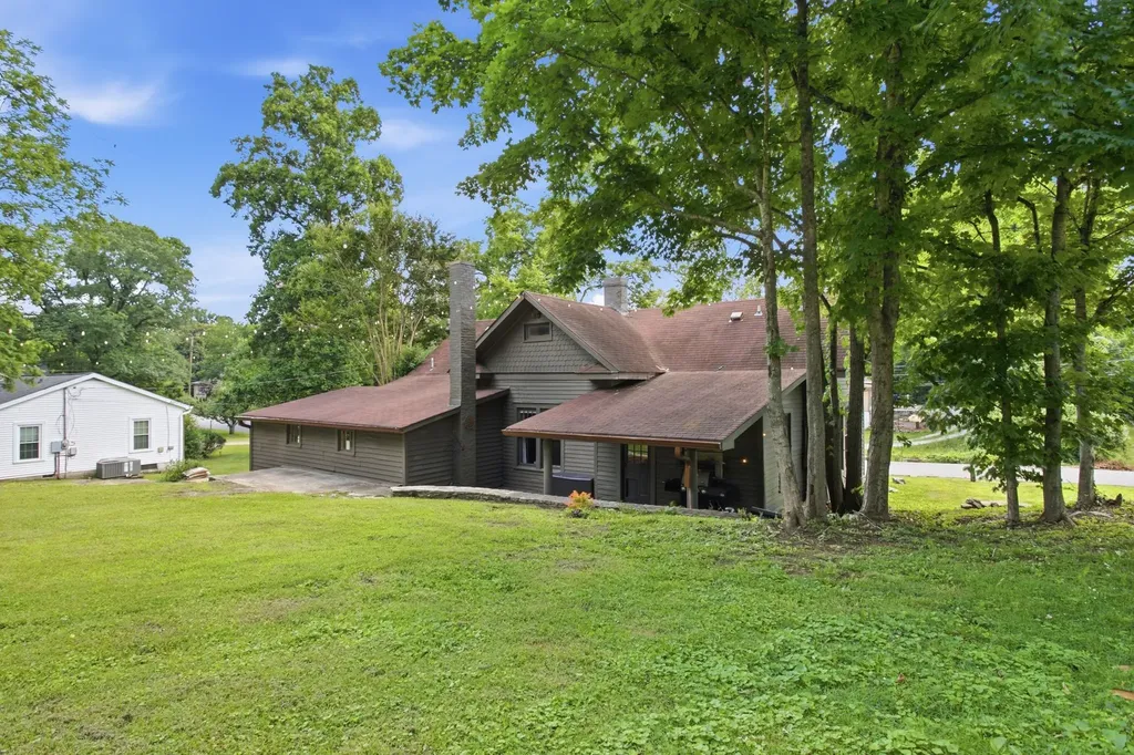 700 Mitchell Avenue Columbia TN 38401