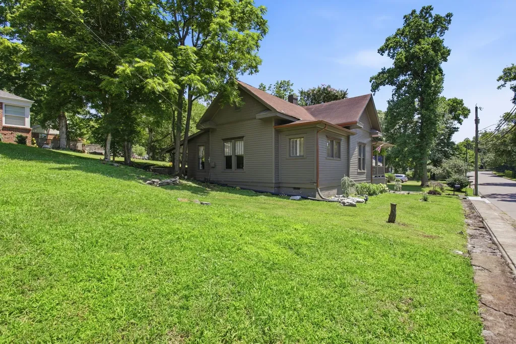 700 Mitchell Avenue Columbia TN 38401