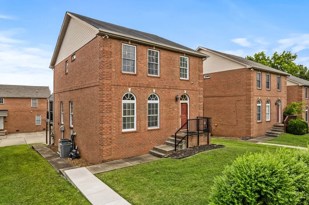 1921 28th Ave, N Nashville TN 37208