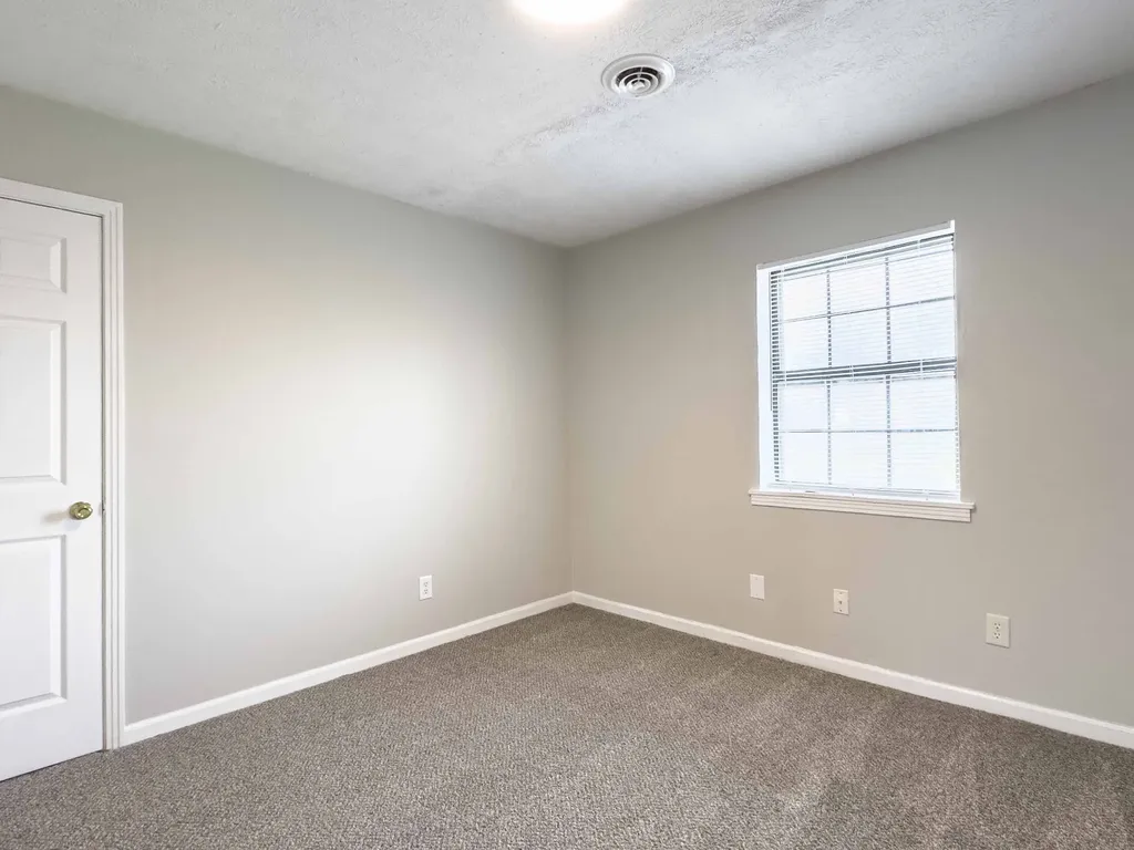 404 Thompsonville Lane #19 Oak Grove KY 42262