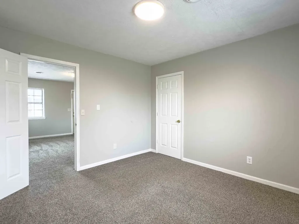 404 Thompsonville Lane #19 Oak Grove KY 42262