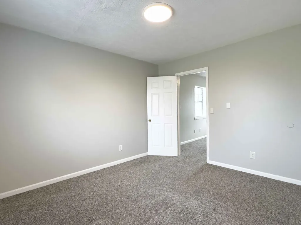404 Thompsonville Lane #19 Oak Grove KY 42262