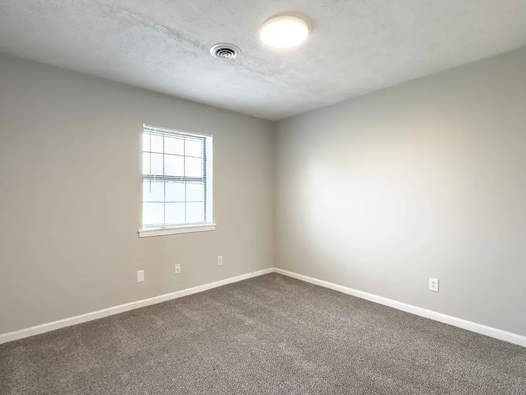 404 Thompsonville Lane #19 Oak Grove KY 42262