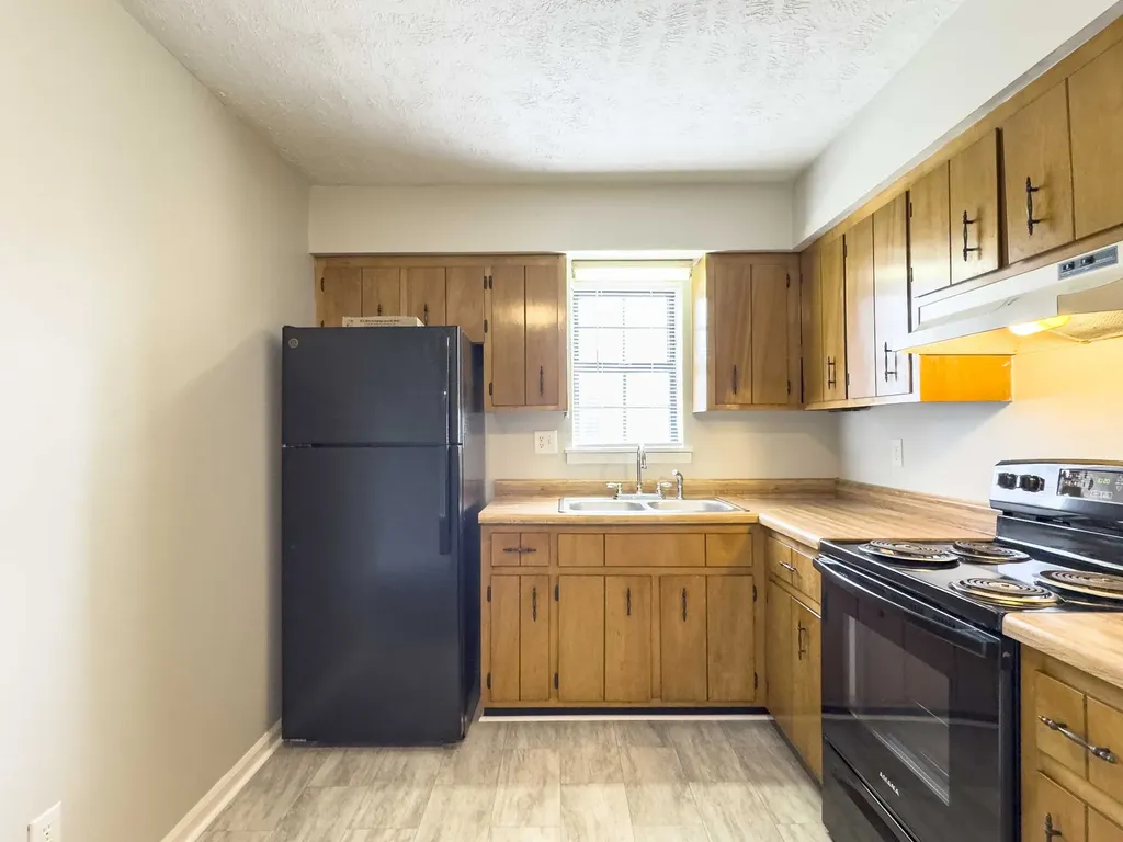 404 Thompsonville Lane #19 Oak Grove KY 42262