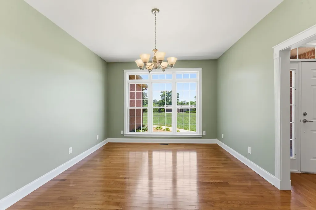 180 Gilliam Lane Tullahoma TN 37388