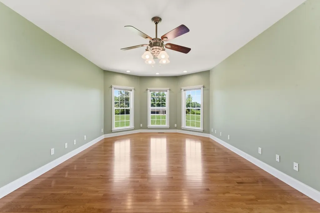 180 Gilliam Lane Tullahoma TN 37388