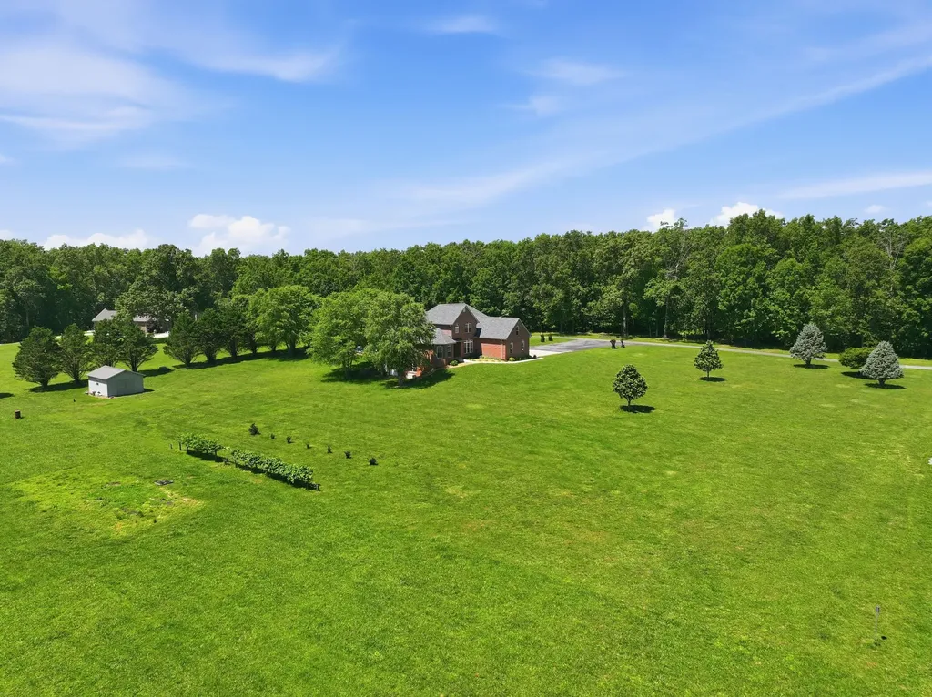 180 Gilliam Lane Tullahoma TN 37388
