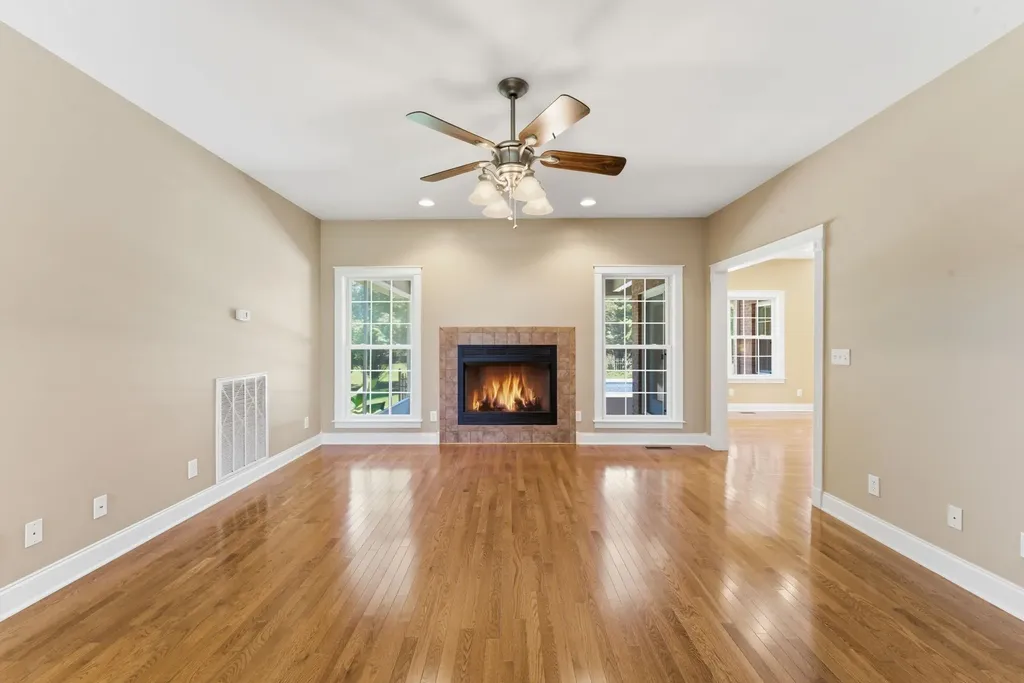 180 Gilliam Lane Tullahoma TN 37388