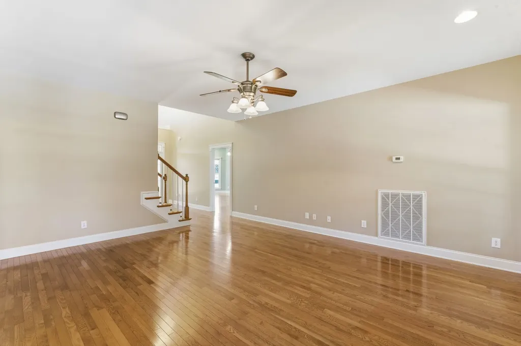 180 Gilliam Lane Tullahoma TN 37388