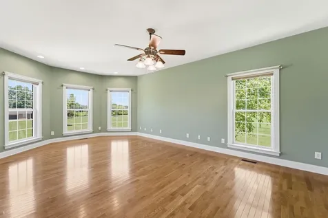 180 Gilliam Lane Tullahoma TN 37388