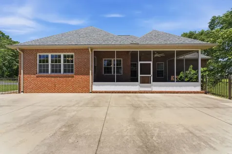 180 Gilliam Lane Tullahoma TN 37388