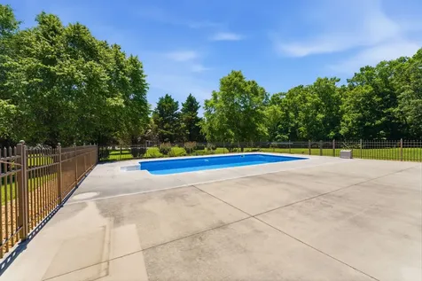180 Gilliam Lane Tullahoma TN 37388