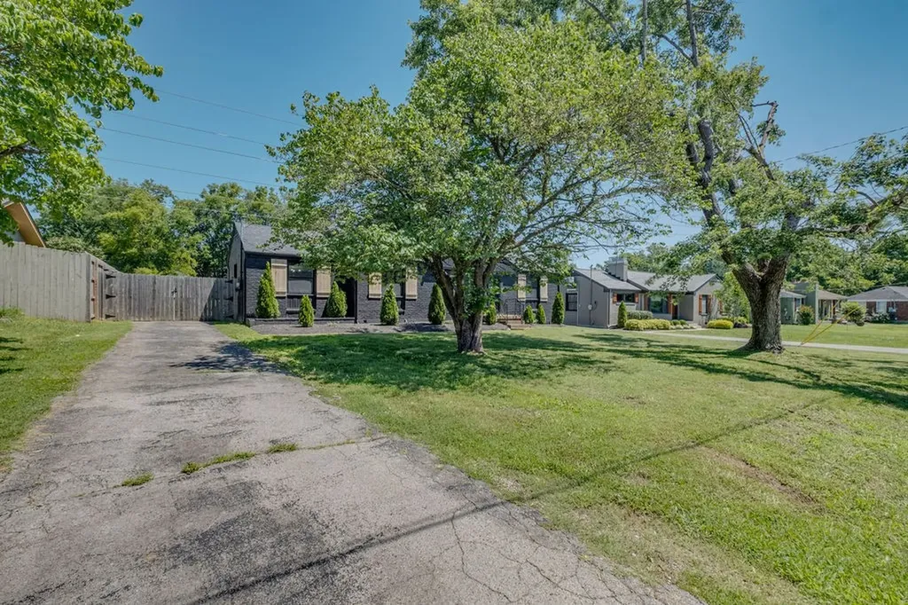 2700 Lakeland Drive Nashville TN 37214