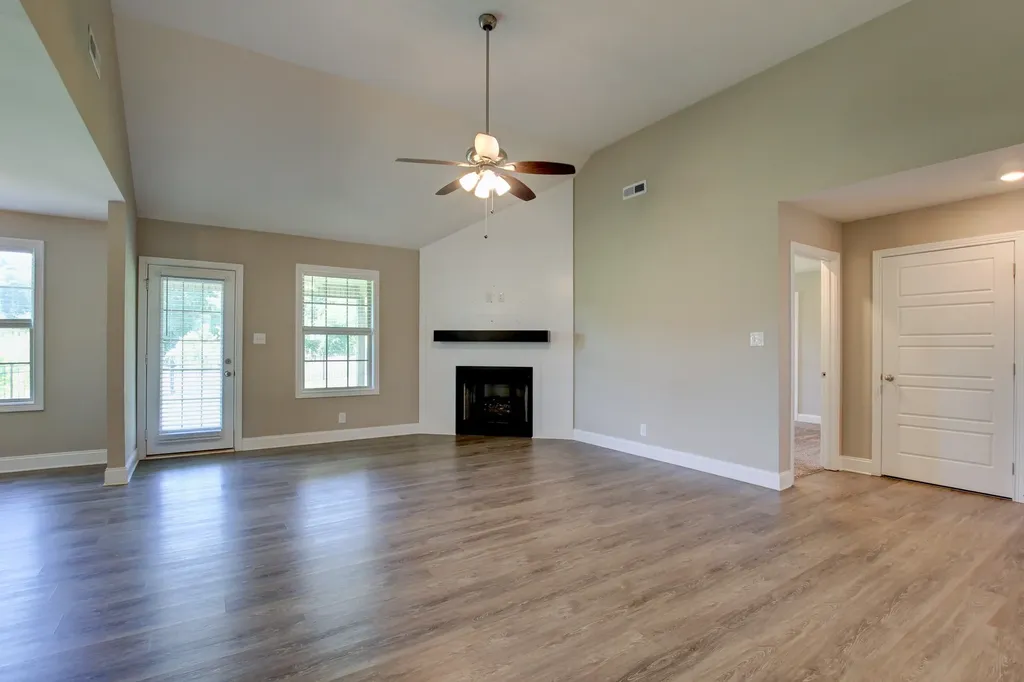 677 Battery Court Clarksville TN 37042