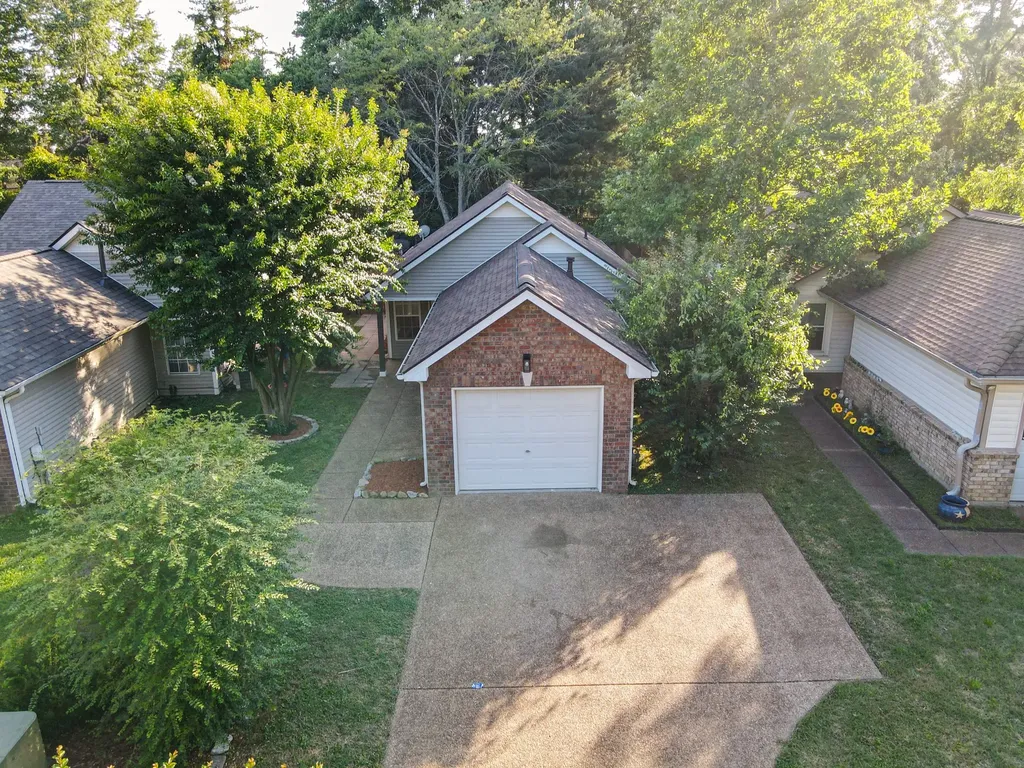 2620 Paddle Wheel Drive Nashville TN 37214