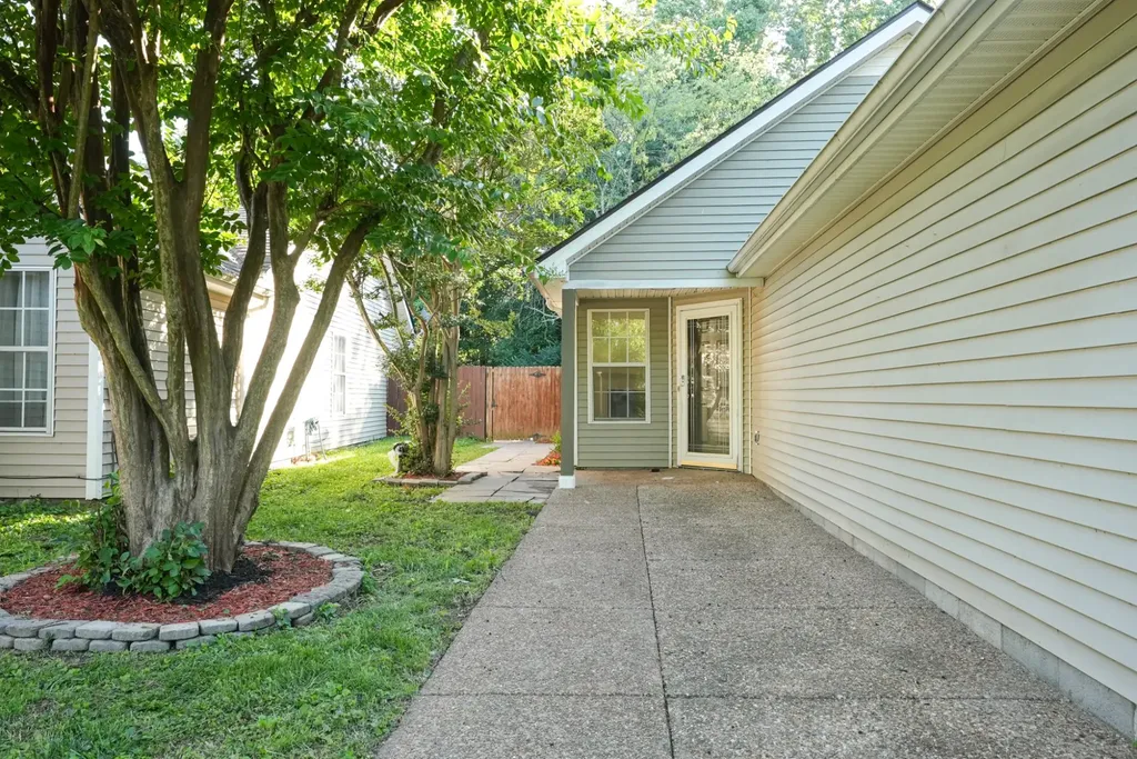 2620 Paddle Wheel Drive Nashville TN 37214