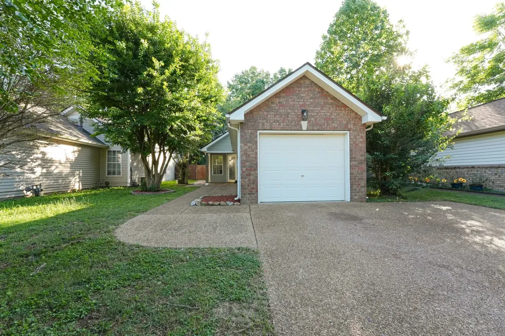 2620 Paddle Wheel Drive Nashville TN 37214
