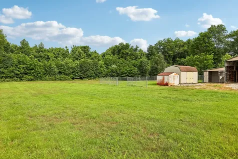1376 N Liberty Church Road Clarksville TN 37042