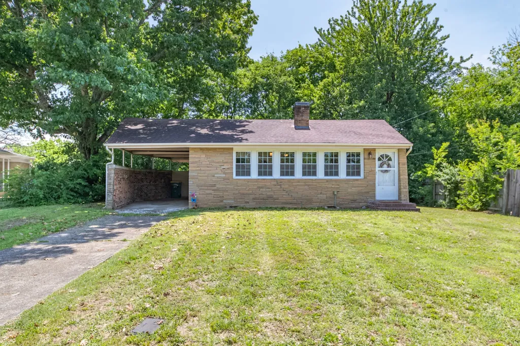 667 Franklin Avenue Lewisburg TN 37091