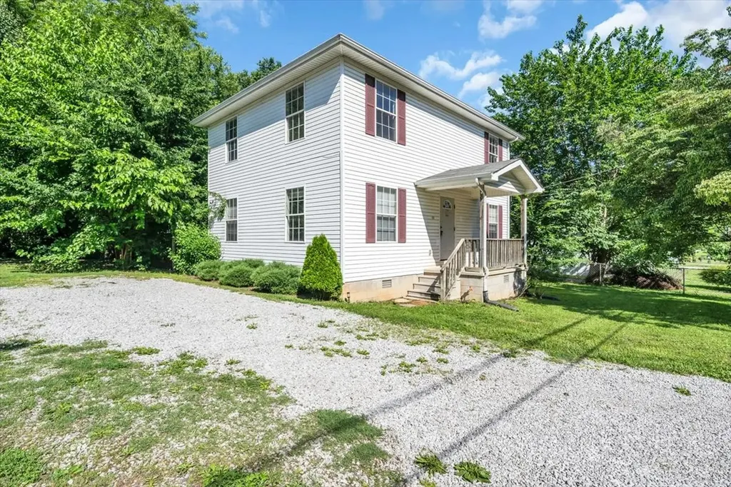 105 Lillian Street Mcminnville TN 37110