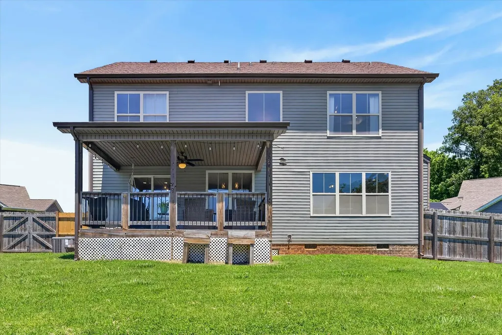 1167 Elizabeth Lane Clarksville TN 37042