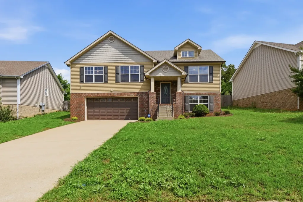 1009 Ishee Drive Clarksville TN 37042