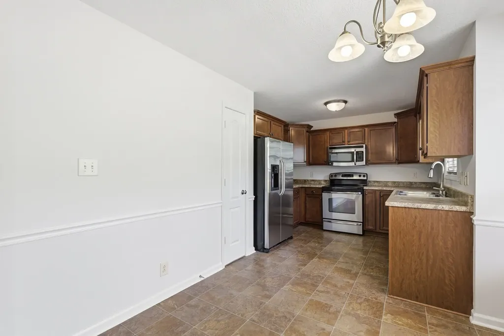 1009 Ishee Drive Clarksville TN 37042
