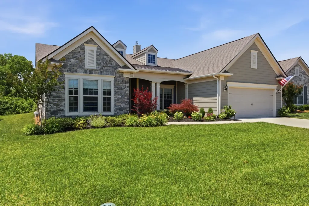 5025 Lincoln Glen Spring Hill TN 37174