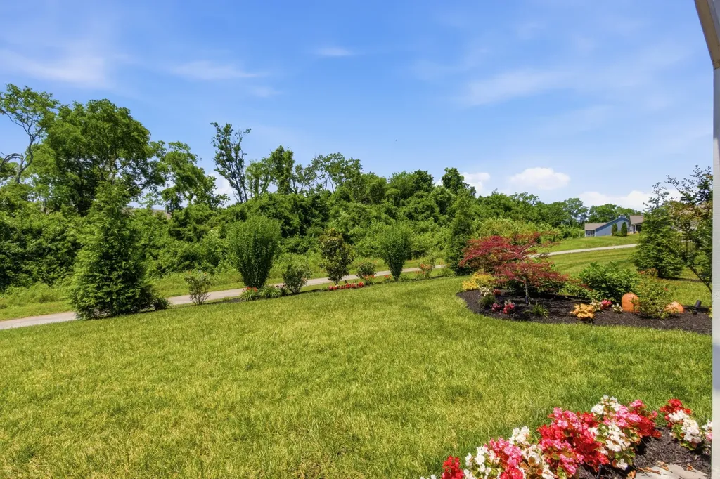 5025 Lincoln Glen Spring Hill TN 37174