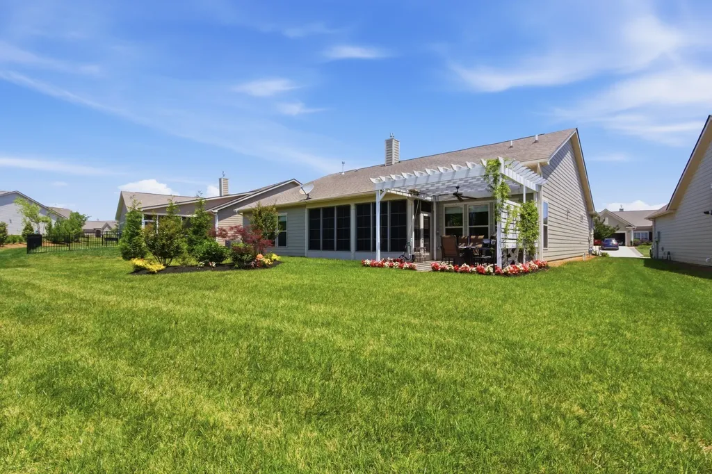 5025 Lincoln Glen Spring Hill TN 37174