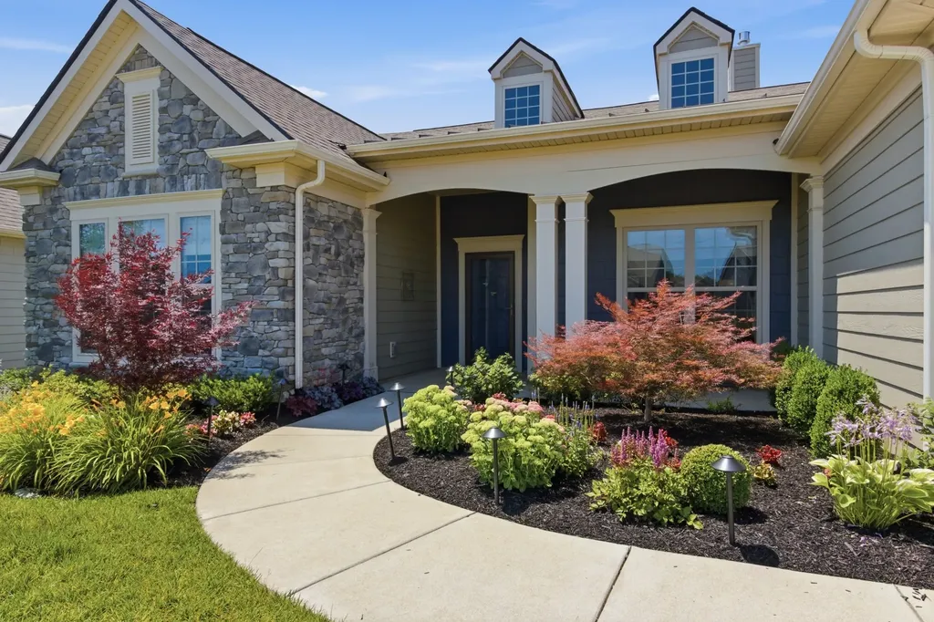 5025 Lincoln Glen Spring Hill TN 37174