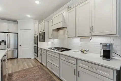 5025 Lincoln Glen Spring Hill TN 37174