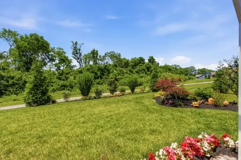 5025 Lincoln Glen Spring Hill TN 37174
