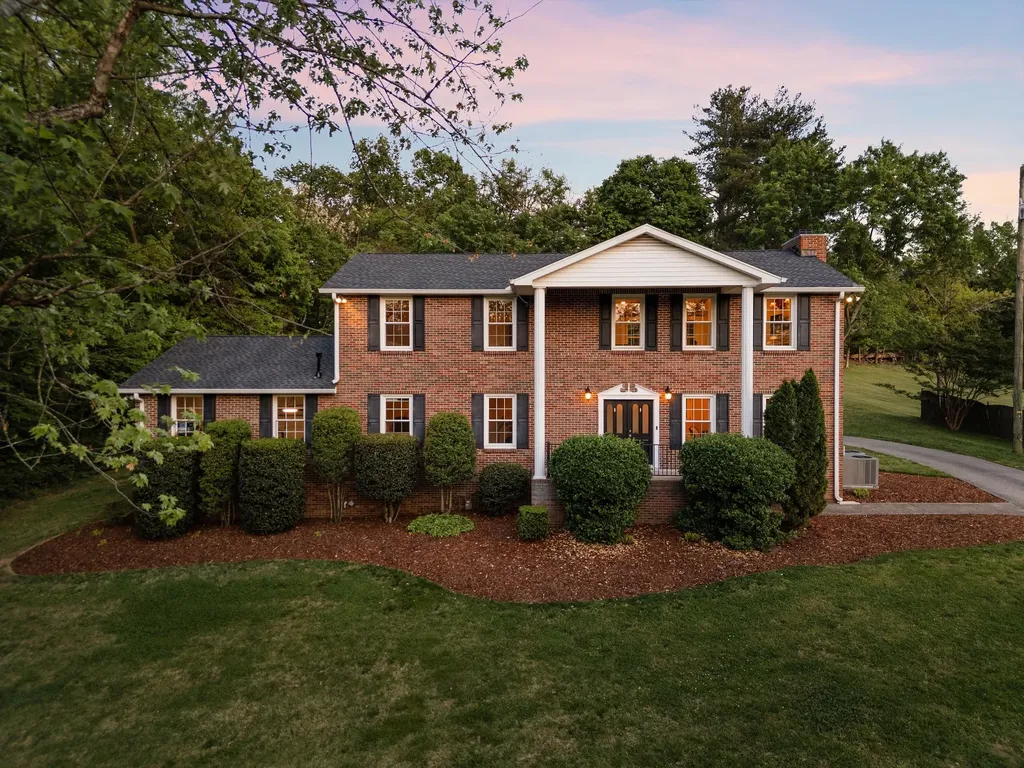701 Edmondson Pike Brentwood TN 37027