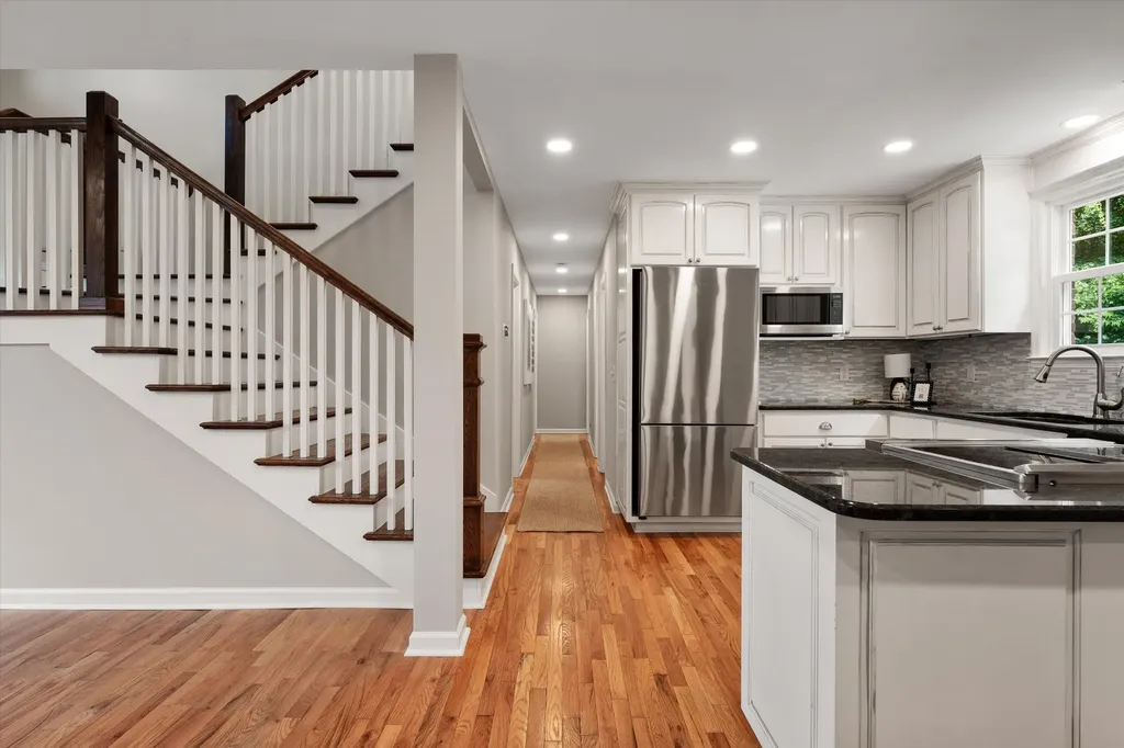 701 Edmondson Pike Brentwood TN 37027