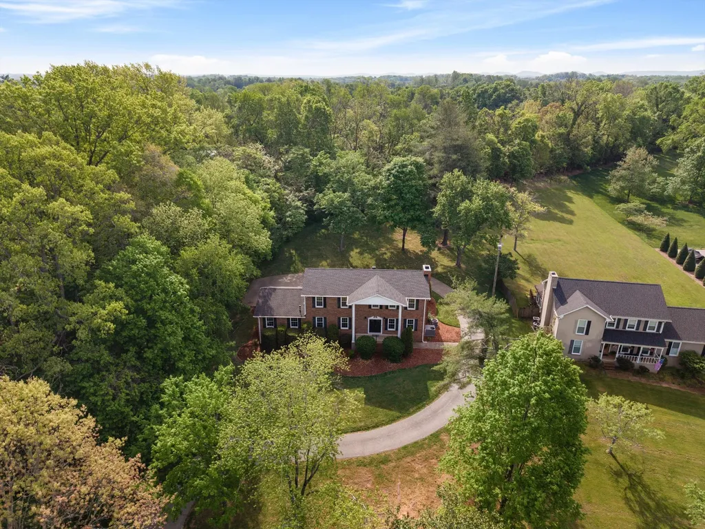 701 Edmondson Pike Brentwood TN 37027