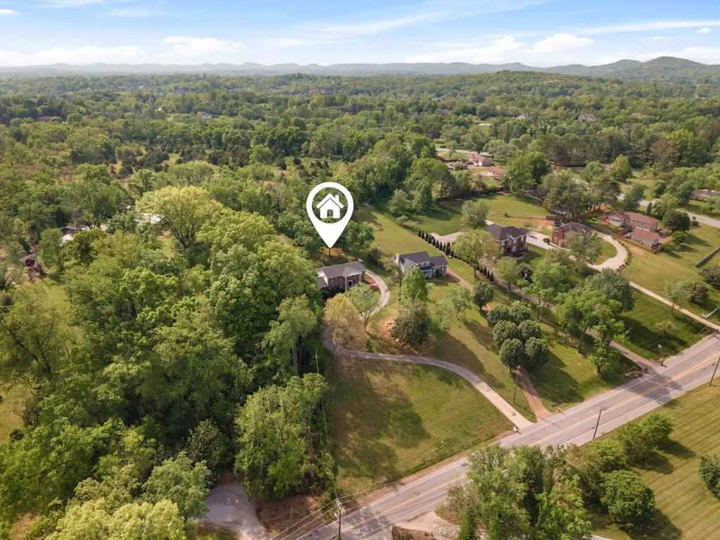 701 Edmondson Pike Brentwood TN 37027