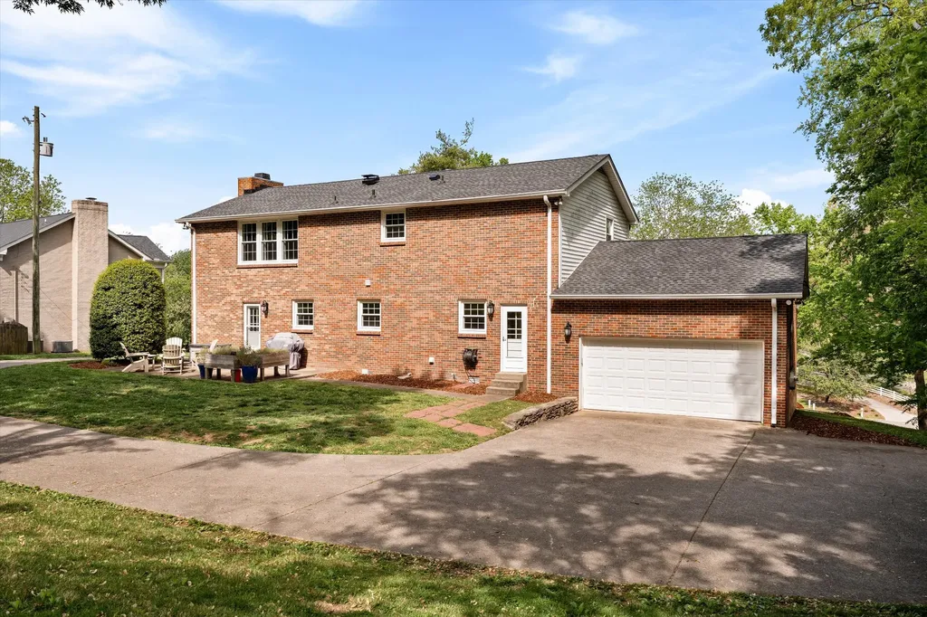 701 Edmondson Pike Brentwood TN 37027