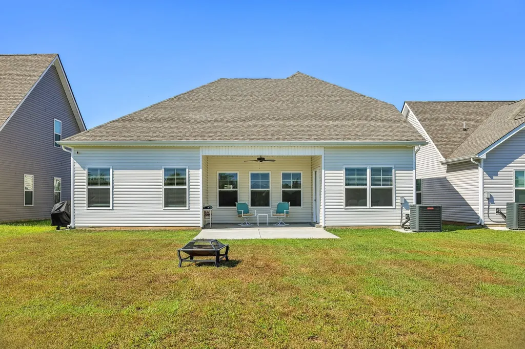 1661 Secretariat Trace Murfreesboro TN 37128