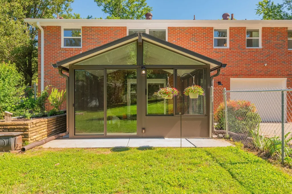 627 Woodett Drive Nashville TN 37211
