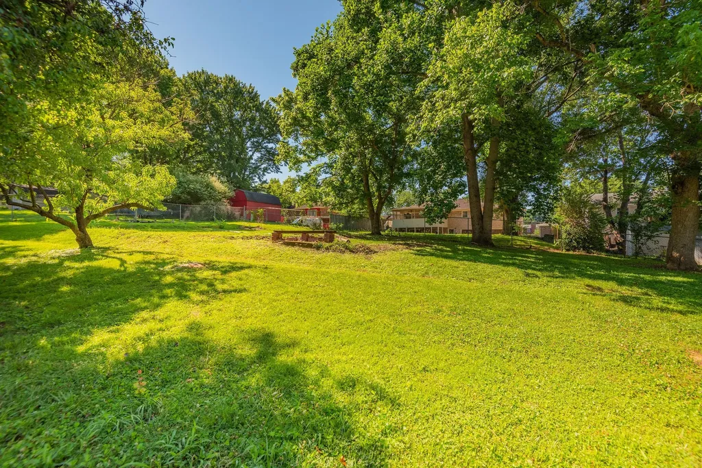 627 Woodett Drive Nashville TN 37211