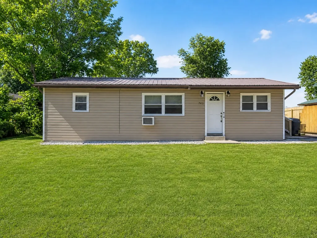 743 S Austin Springs Road Johnson City TN 37601