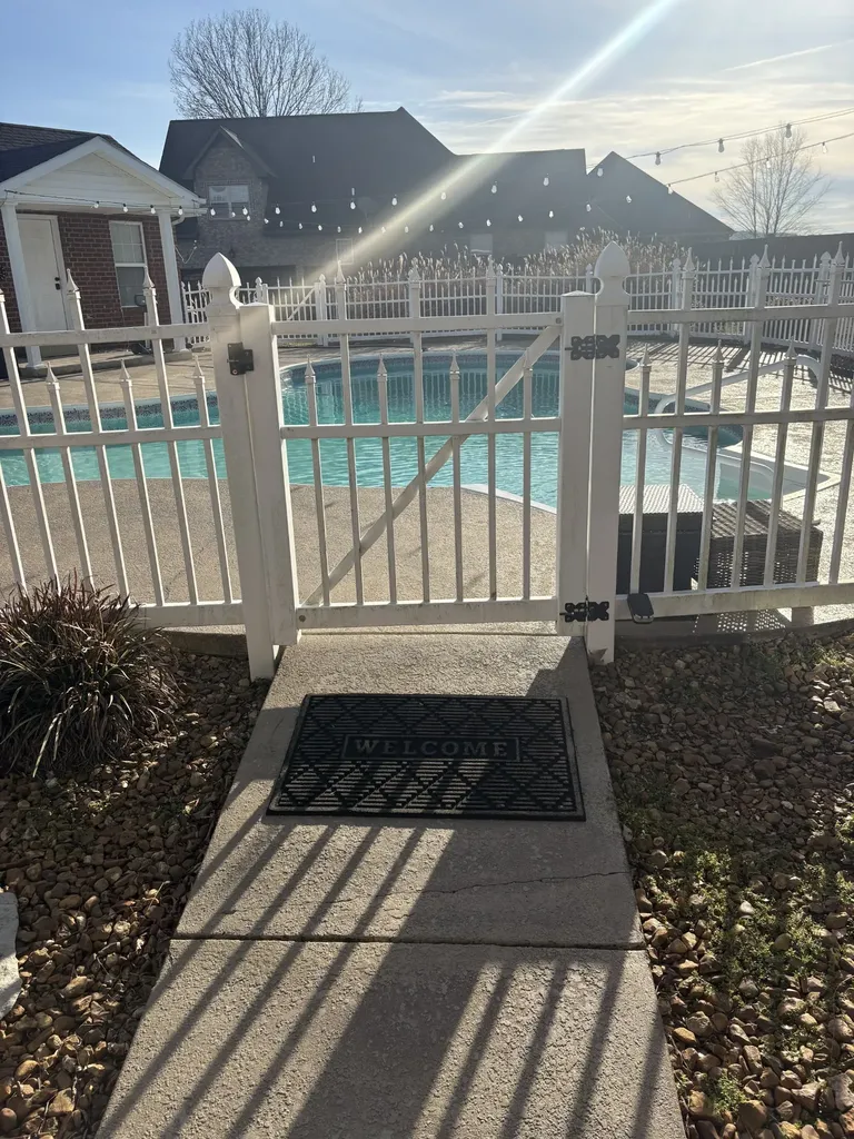 385 Thoroughbred Lane Hartsville TN 37074