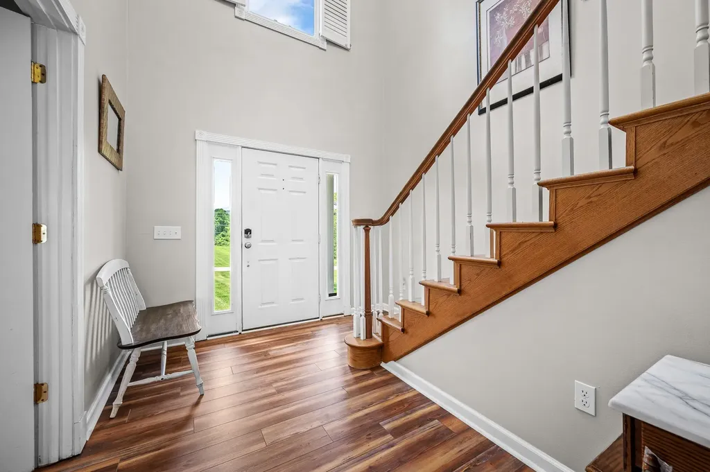385 Thoroughbred Lane Hartsville TN 37074